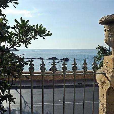 Doma Hotel 4*